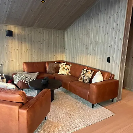 New Modern In Holiday home *